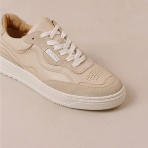 Alohas TB87 Vintage Beige Leather Sneakers